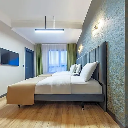 Nora Airport Hotel 3*