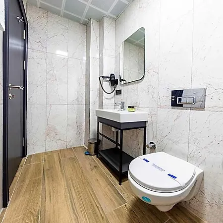 Hotel Nora Airport 3*