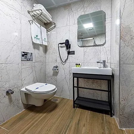Nora Airport Hotel 3*